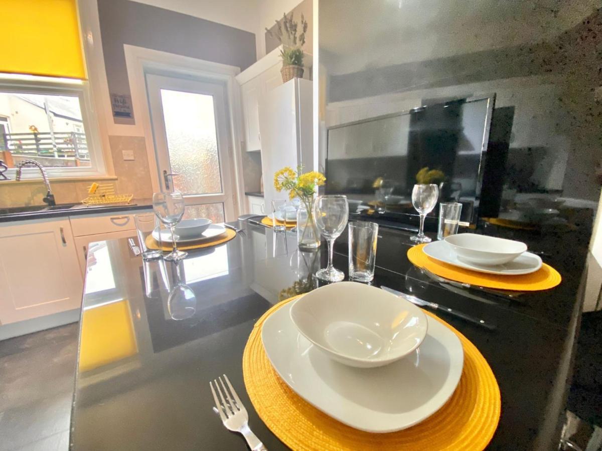 Blackpool Abode - The Buttercup Suite Bagian luar foto